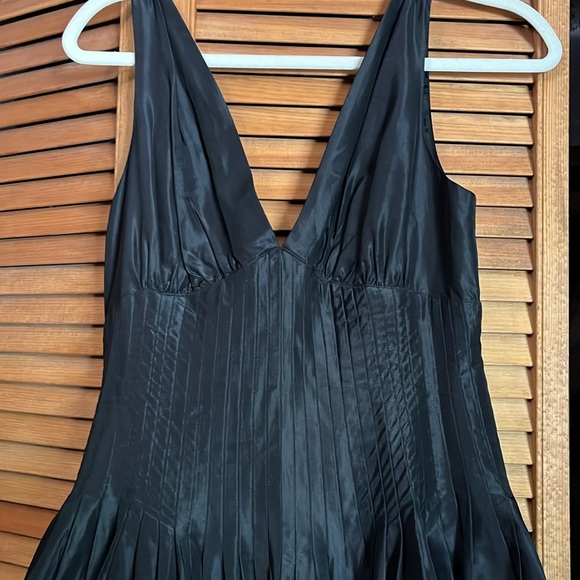 Teri Jon - Black Cocktail Dress Satin size 6 - Picture 2 of 11